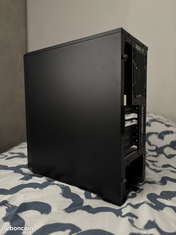 Boitiers de PC - Corsair Carbide 175r RGB + 3 ventilo simple et 1 RGB (image 4)