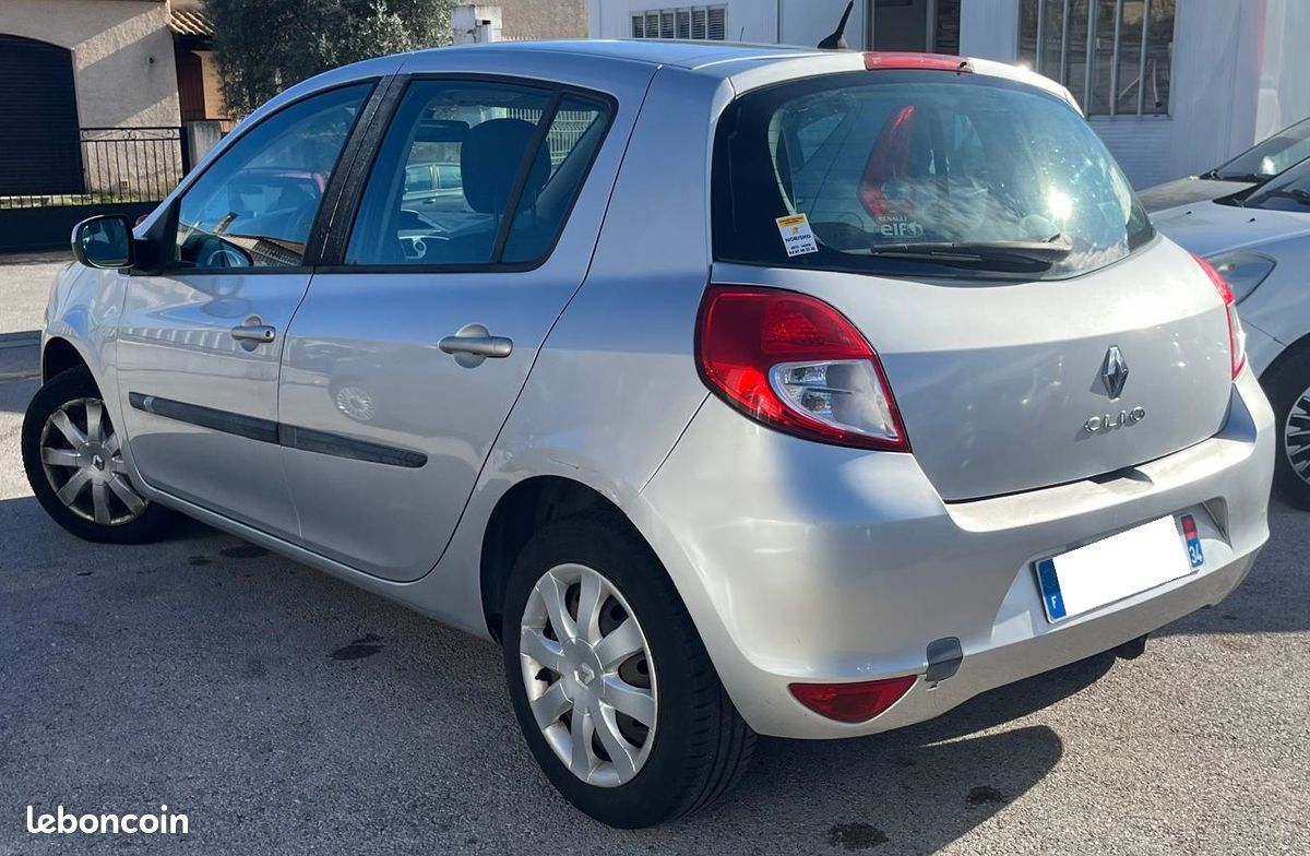 RENAULT Clio 3 Phase 2 / 1.2 16V 101 cv*Finition Expression /1er Main /CLIM (image 2)