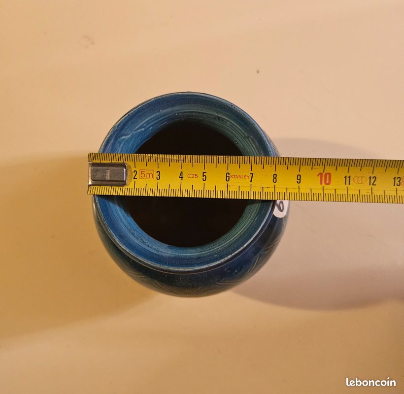 Vase en céramique vernissée bleue - motifs géométriques (image 6)