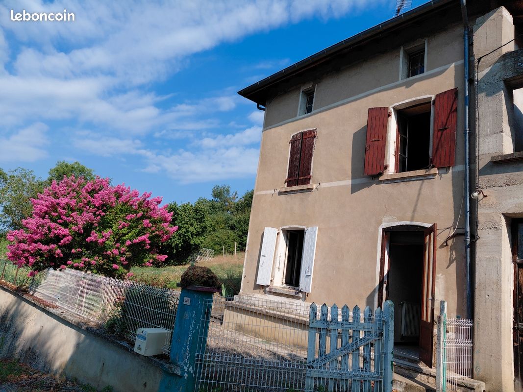 Maison 5 pièces 85 m² · à Montfalcon · 85 m² · 160 000 €