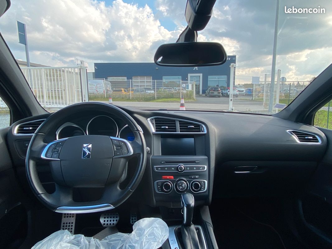 DS4 Crossback 1.6 THP 165ch Sport Chic EAT6 (image 2)