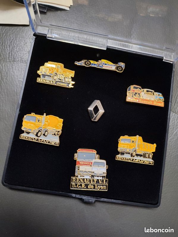 Boite Collector 7 Pins rares Renault Trucks Excellent Etat (image 2)
