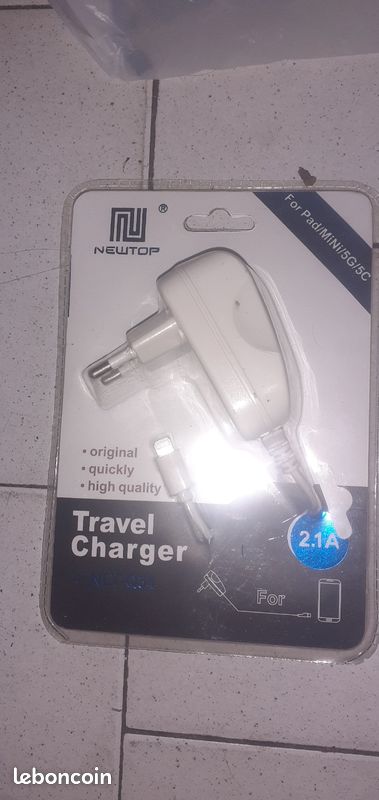 Chargeur Apple air/pod (image 1)