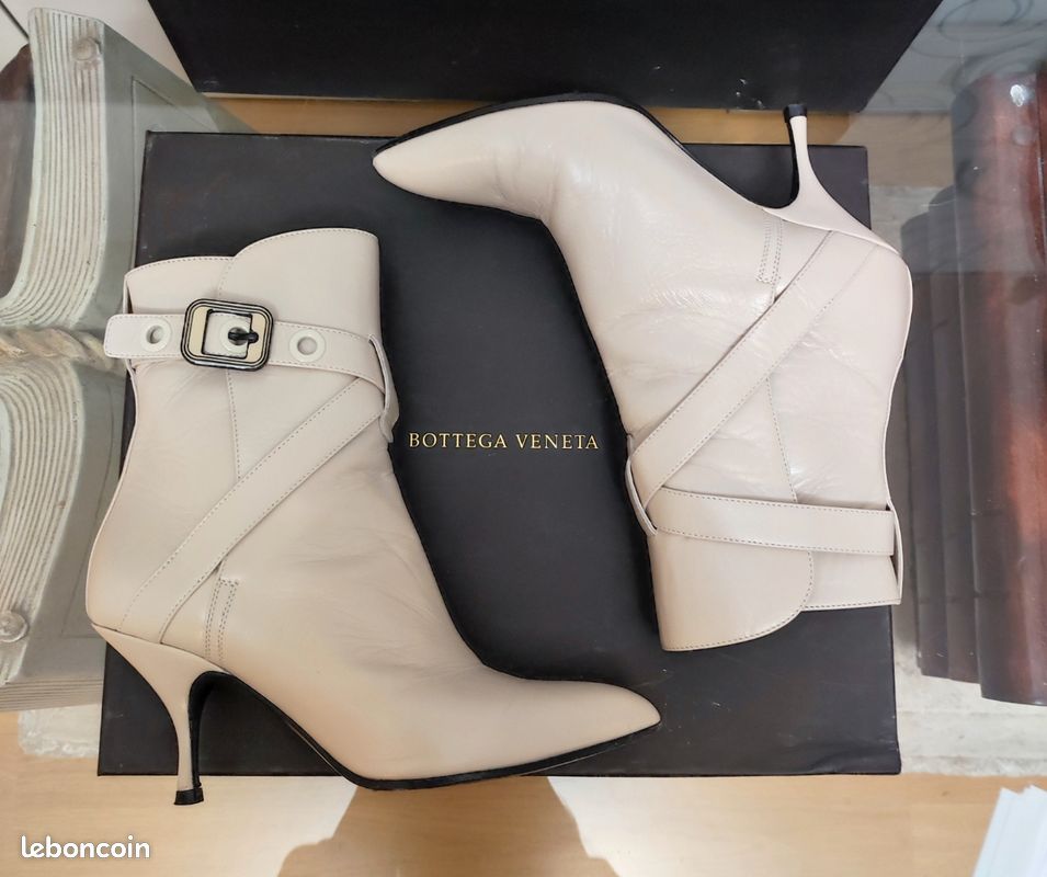 Escarpins Bottega Veneta Vintage - Talons Très Hauts, Couleur Beige, Pointure US 6.5, Occasion