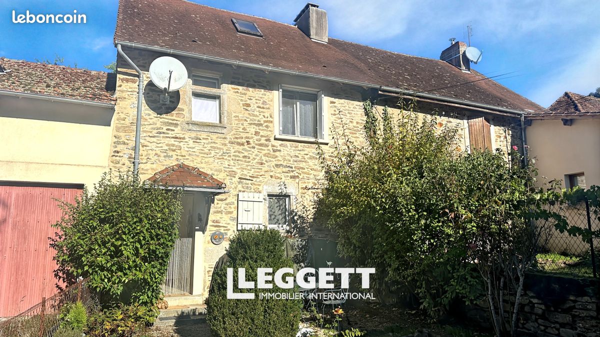 Maison 4 pièces 99 m² · à Mialet · 99 m² · 130 000 €