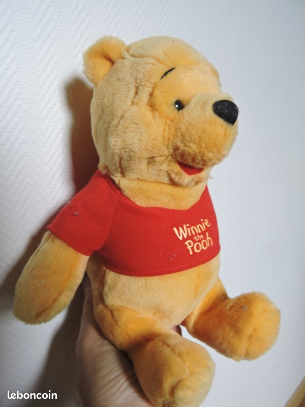 Peluche Officielle Winnie l'ourson (image 1)