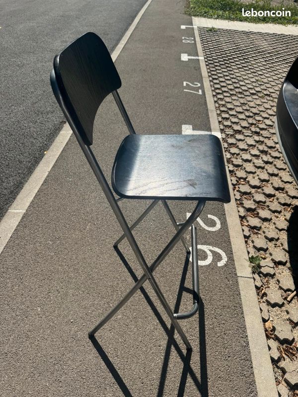 Chaise haute (image 1)