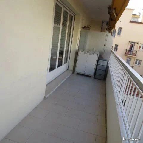 Appartement 1 pièce 30 m² · à Antibes · 30 m² · 750 €/mois