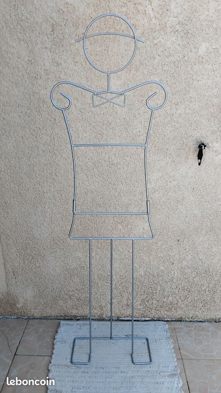 Porte vêtements (image 1)