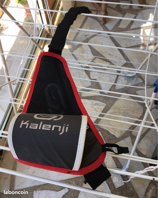 Combine Porte banane et gourde de marque Kalenji Sport Plein air - Main Image