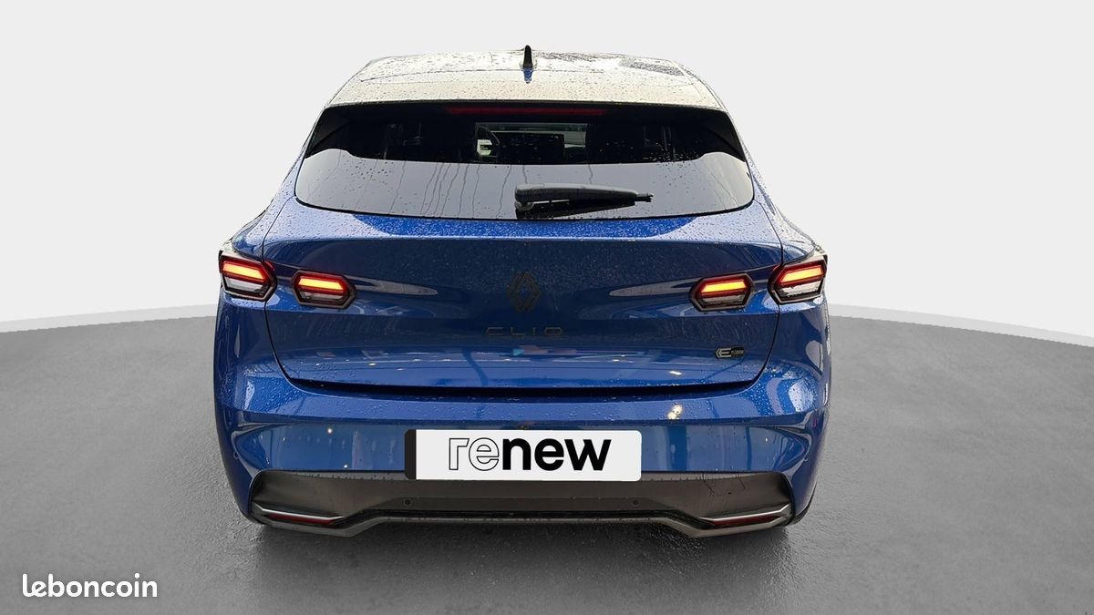 RENAULT CLIO esprit Alpine full hybrid E-Tech 160 (image 6)