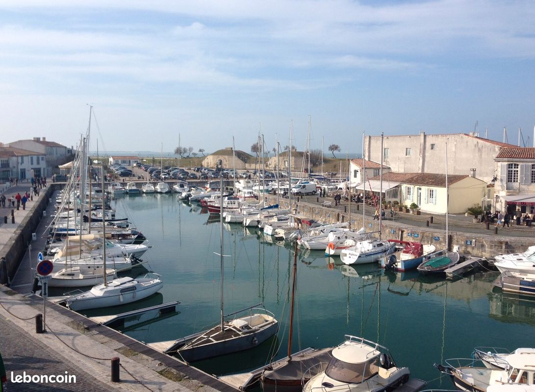 Studio de charme Vue port 3* Saint Martin de Ré (image 10)