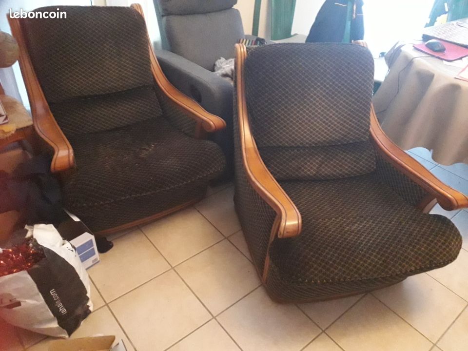 2 fauteuils en l'état (image 1)