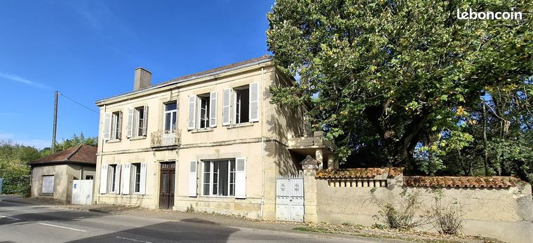 Maison 8 pièces 230 m²