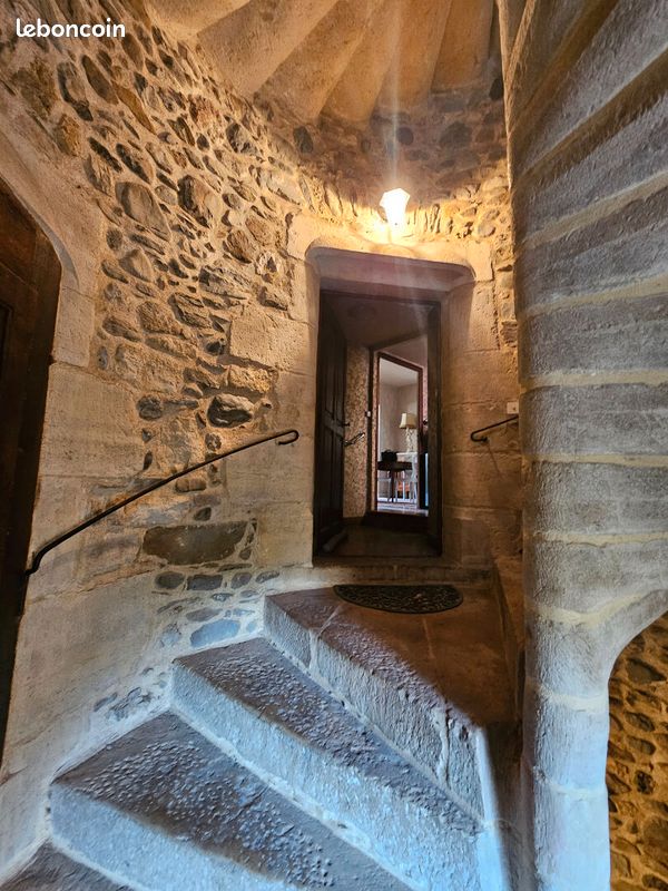 Maison 10 pièces 180 m² · à Saint Geniez d'Olt et d'Aubrac · 180 m² · 119 000 €