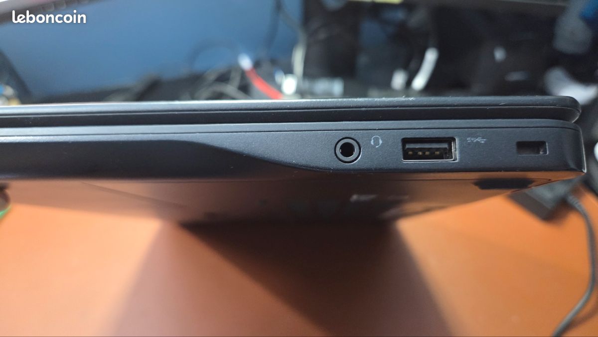 Dell PC Portable Latitude E7450 i5-5200U 8Go 500Go 14'' W10P - Noir reconditionné