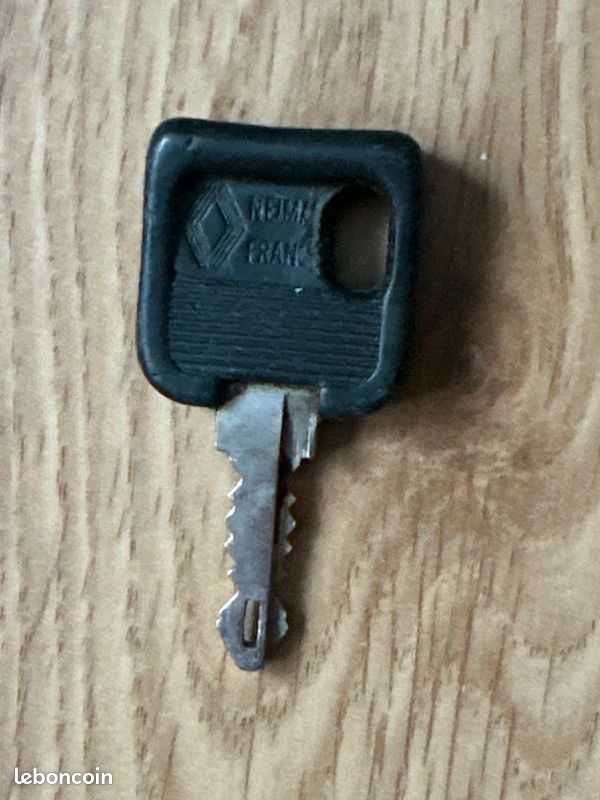 Clé de voiture Renault 25 (image 2)