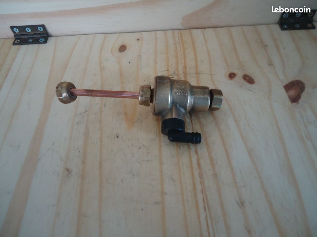 DISCONNECTEUR CHAFFOTEAUX Ref 60000881 (image 2)