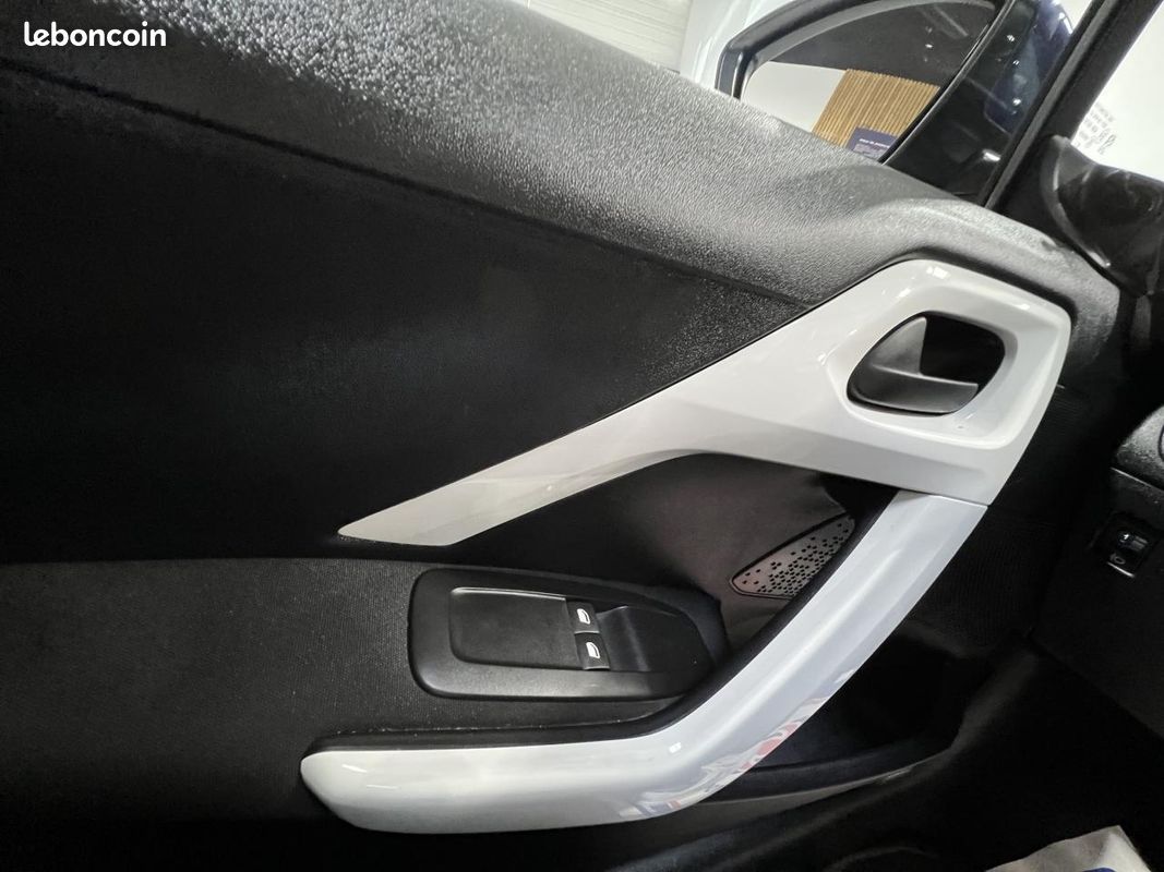 PEUGEOT 208 1.2i PureTech - 68Cv LIKE PHASE 2 CLIM (image 14)
