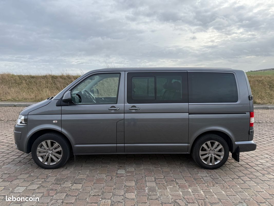 Volkswagen T5 Multivan 2.0 TDI 179CH BOITE DSG 4Motion (image 2)