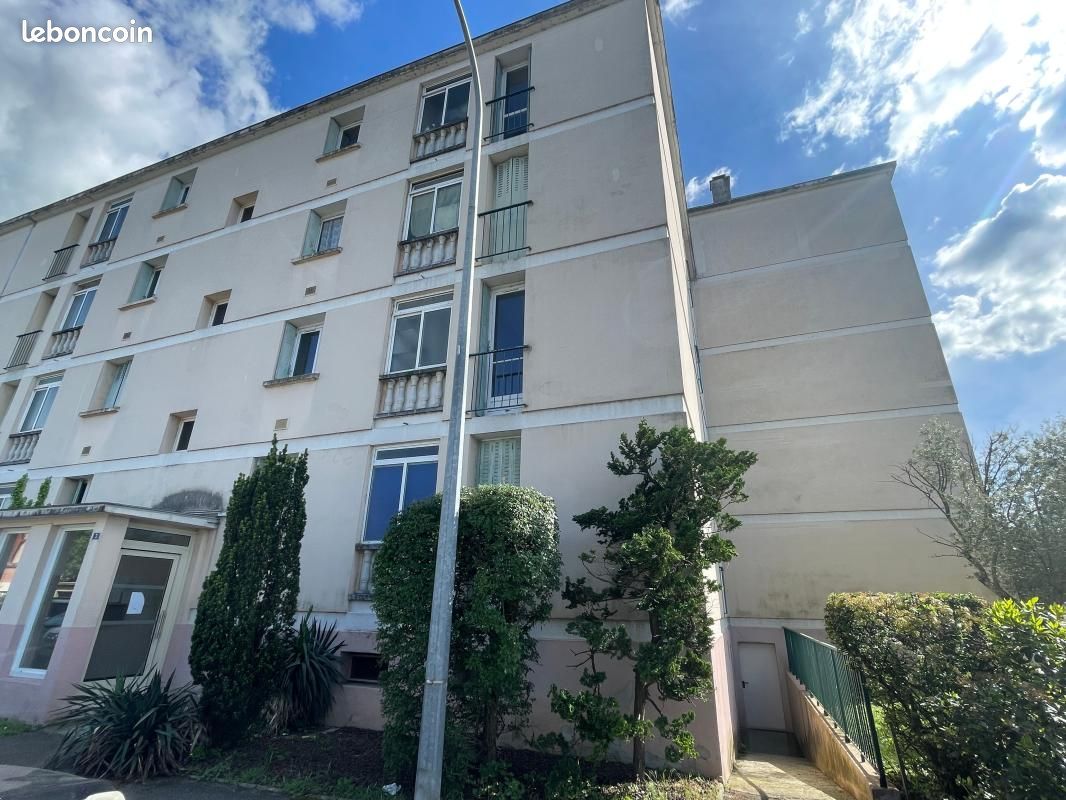 Appartement 3 pièces 73 m² · à Montélimar · 73 m² · 69 000 €