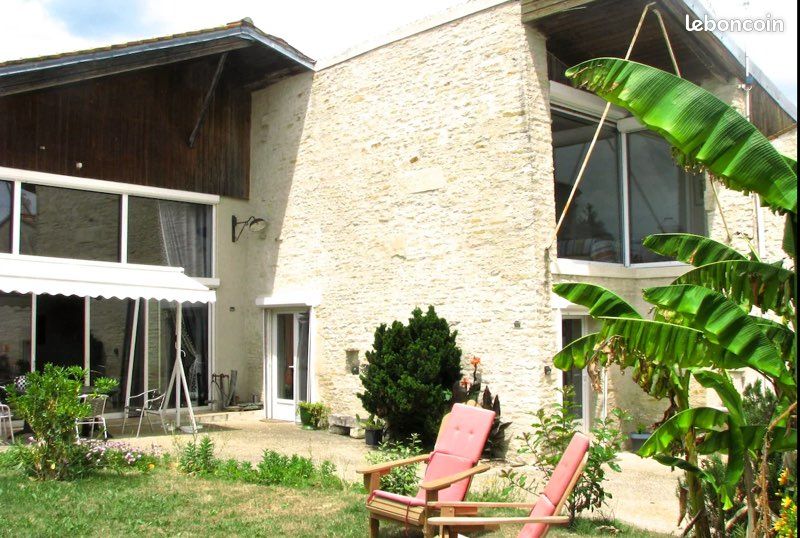 Maison 3 pièces 170 m² · à Saint-Hilaire-la-Palud · 170 m² · 850 €/mois