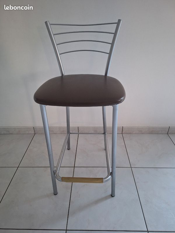 Chaise de bar (image 1)