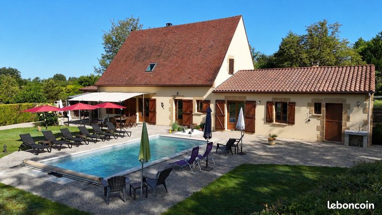 Maison 10 pièces 250 m²
