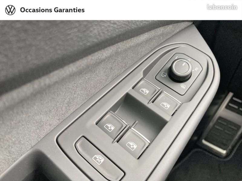 Volkswagen Golf 1.5 eTSI EVO2 150ch R-Line Edition DSG7 (image 24)