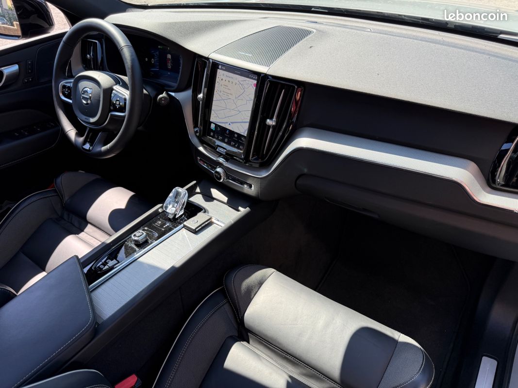 Volvo xc60 2.0 t6 awd 253 ch + 145 ch geartronic 8 plus style dark 5p (image 18)