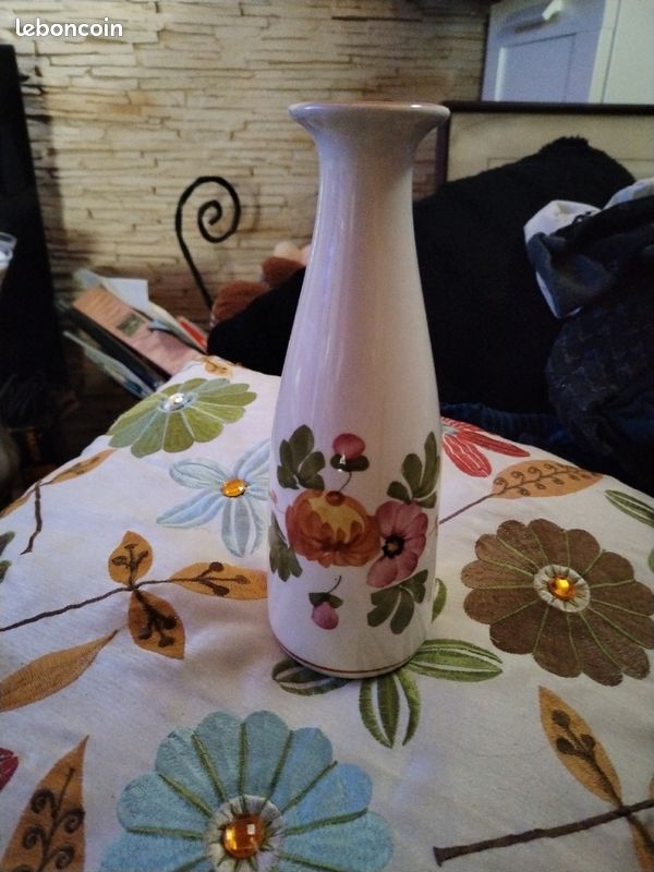 Joli pot ou vase en céramique (image 1)