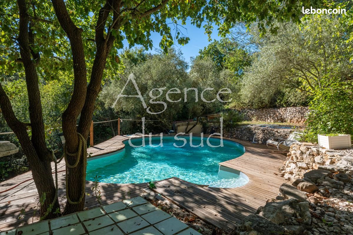 Maison 3 pièces 101 m² · à La Destrousse · 101 m² · 650 000 €
