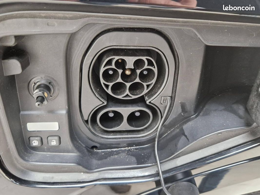 Renault Megane E-Tech Electric EV60 220ch Equilibre super charge -B (image 16)