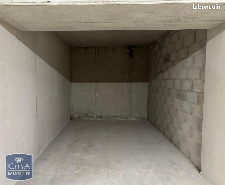 Parking Marseille · 102 €/mois