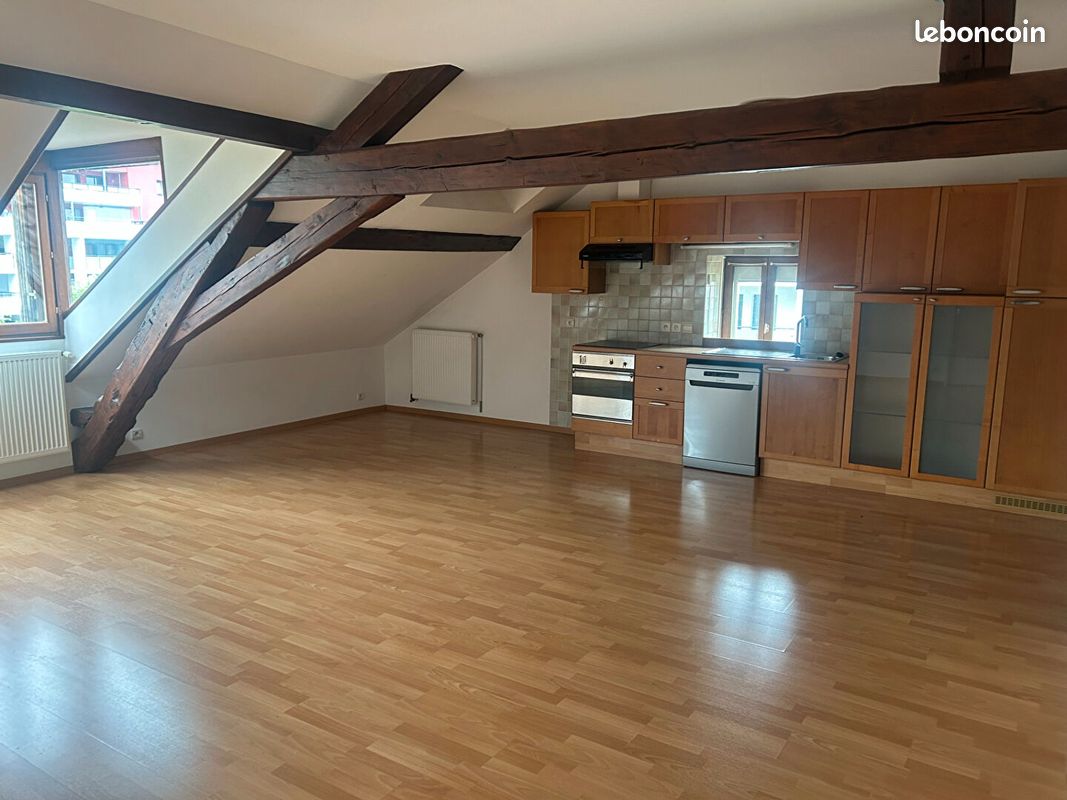 Appartement 3 pièces 81 m² · à Ferney-Voltaire · 81 m² · 1 471 €/mois
