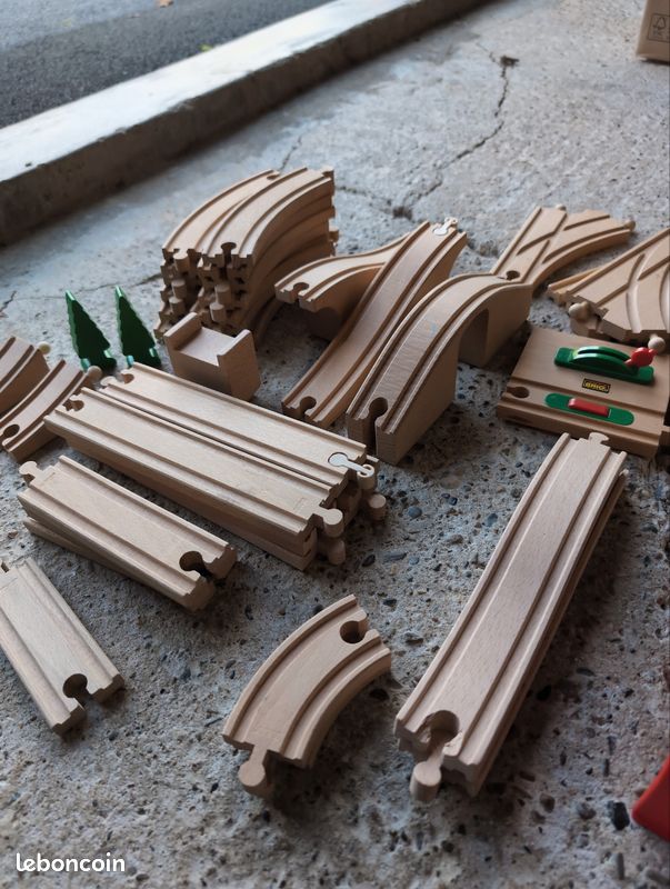 Train en bois BRIO et IKEA (image 2)