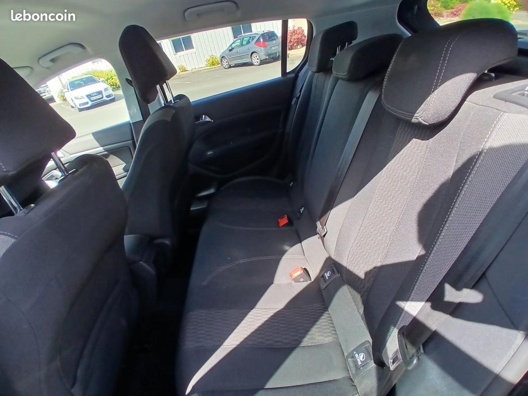 PEUGEOT 308 1.2i PureTech 12V S&S - 110 II 2013 BERLINE Style PHASE 1 (image 13)