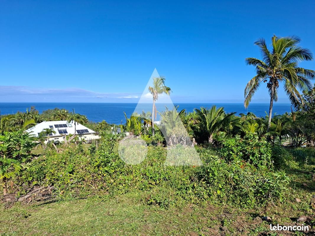Terrain 450 m² Petite Ile · à Petite-Île · 227 000 €