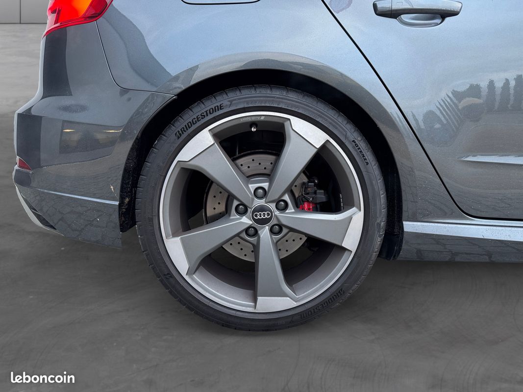 AUDI RS3 SPORTBACK 2.5 TFSI 400 QUATTRO S TRONIC Toit Ouvrant Bang & Olufsen Keyless Suivi Audi Garantie 12 mois (image 17)