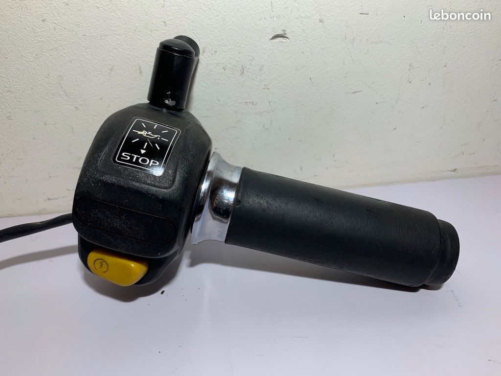 Commodo droit Peugeot trekker / tkr furious (image 2)