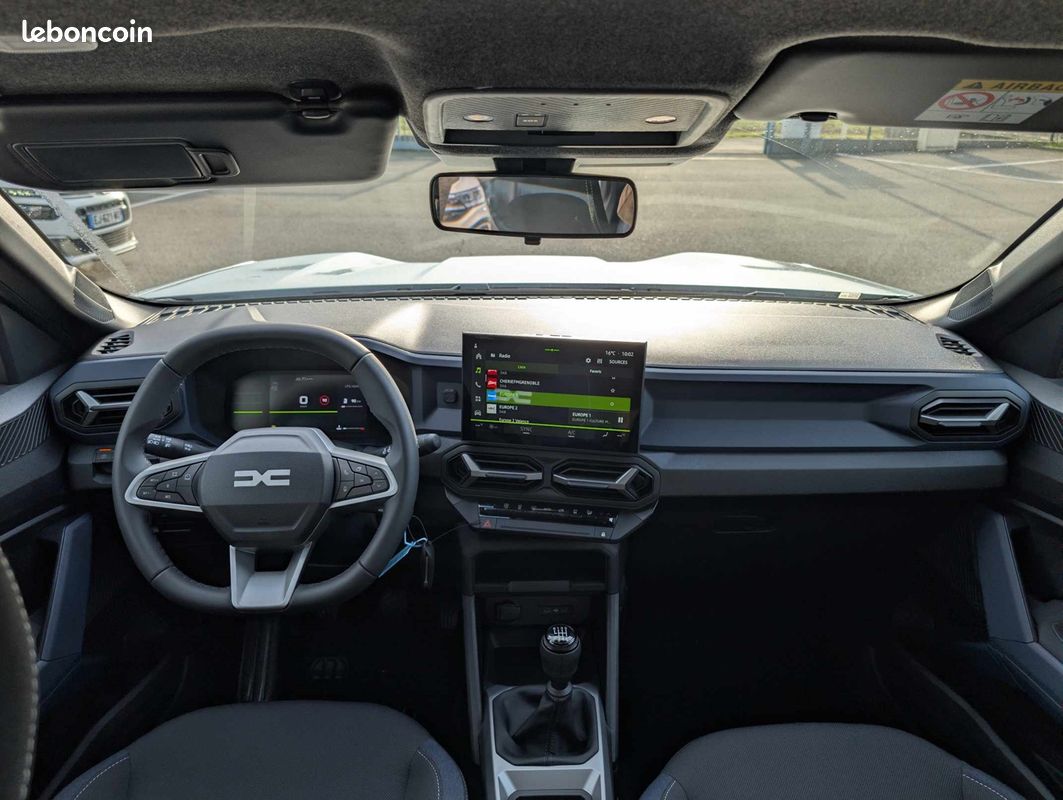 Dacia BIGSTER 1.2 MILD HYBRID-G 140CH EXPRESSION (image 12)