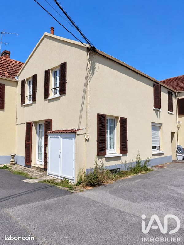 Appartement 1 pièce 26 m² · à Maurepas · 26 m² · 820 €/mois