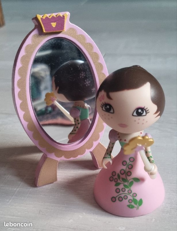 Arty toys (image 3)