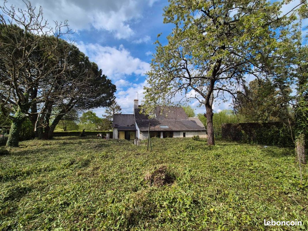Maison 4 pièces 120 m² · à Évron · 120 m² · 60 000 €