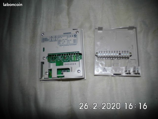 Régulateur électronique ambiance fonction chaud / clim automatique siemens DCC10 (image 3)