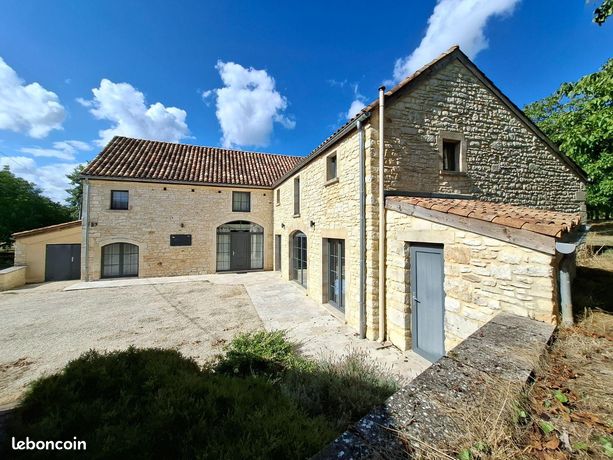Maison 5 pièces 238 m²