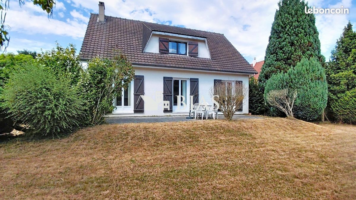 Maison 6 pièces 125 m² · à Caumont · 125 m² · 215 900 €