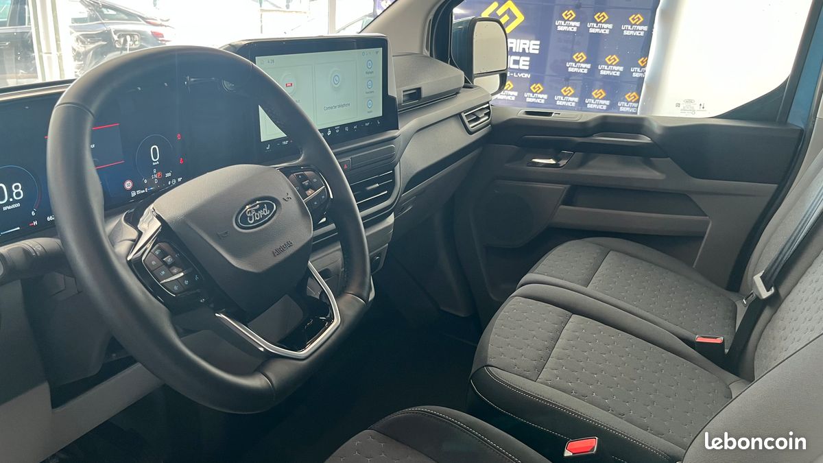 32 990 HT - Ford CUSTOM FG 320 L1H1 2.0 170 BVA8 LIMITED / 6700 KMS (image 8)