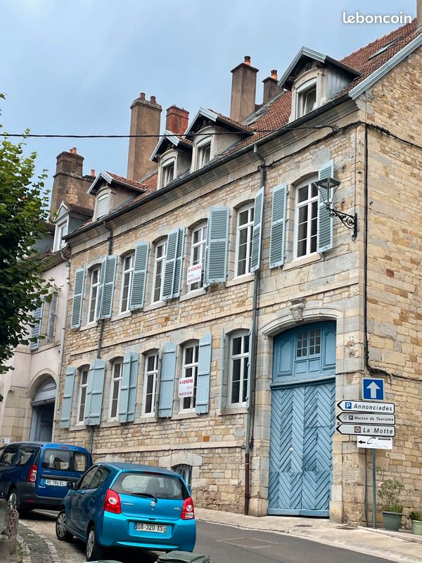 Appartement 4 pièces 126 m² · à Vesoul · 126 m² · 160 000 €