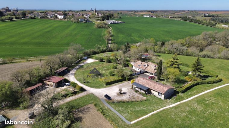 Maison 15 pièces 335 m²